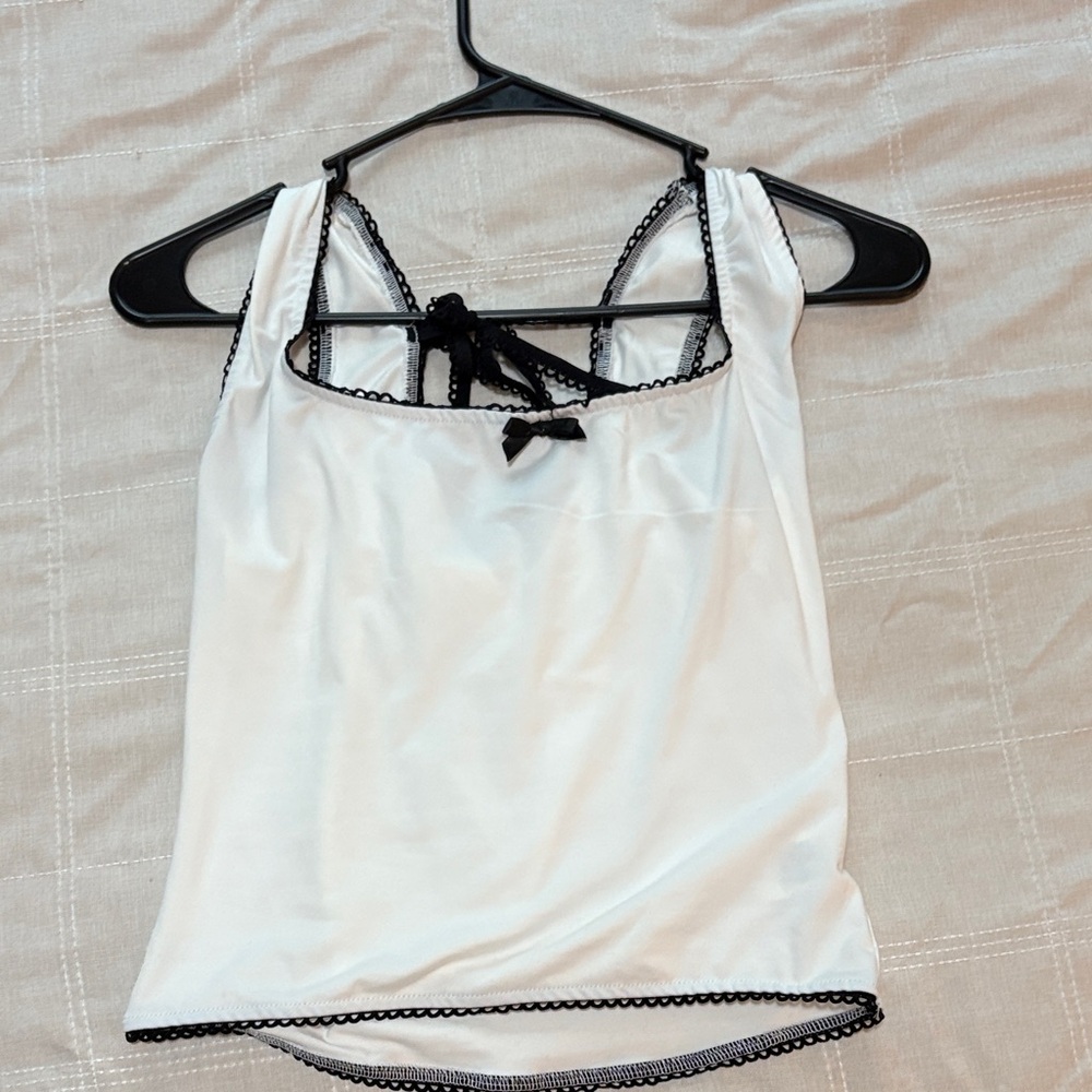 ROMWE White and Black Trim Tank Top
